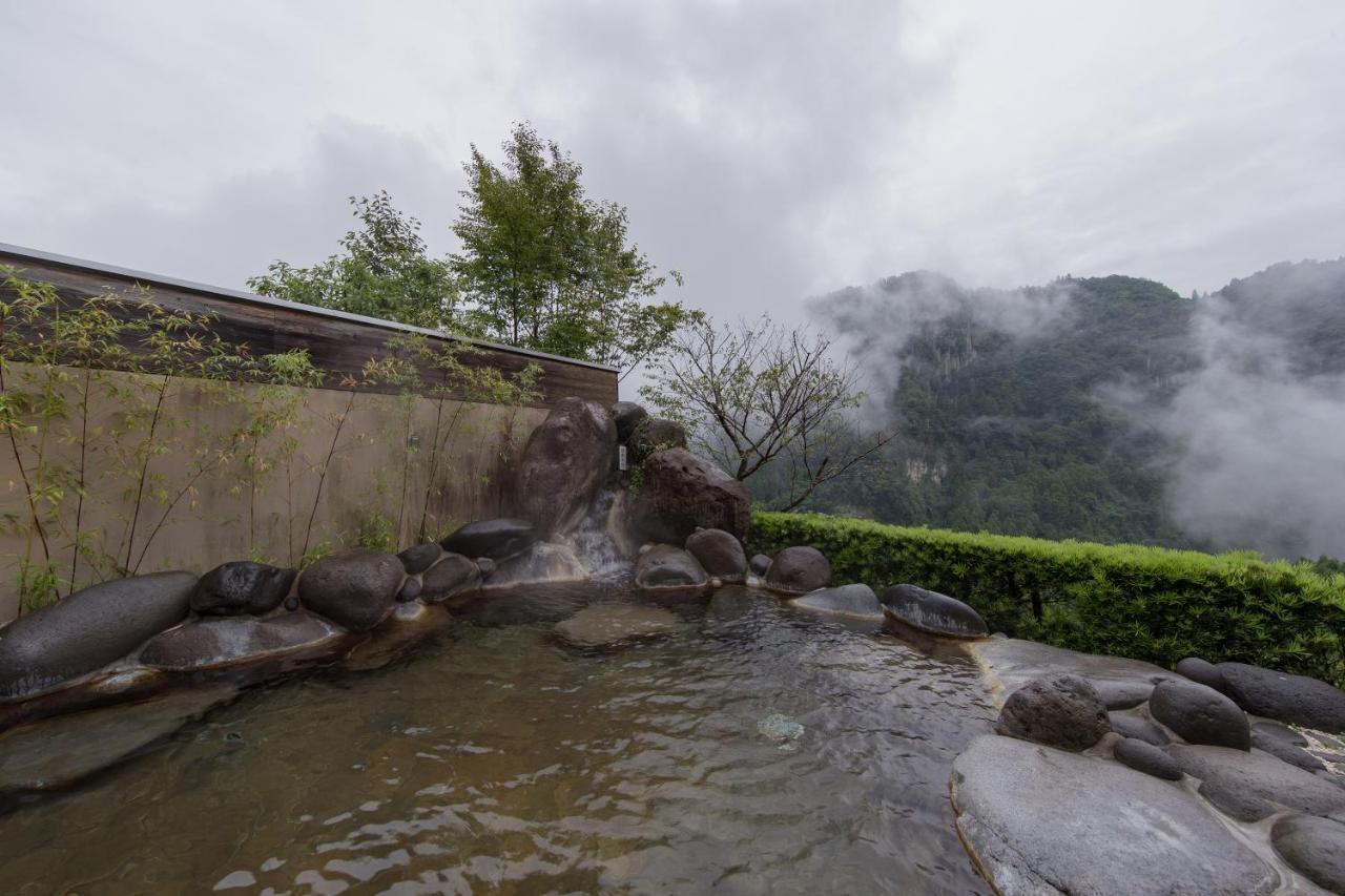 Отель Okuhita Onsen Umehibiki Экстерьер фото